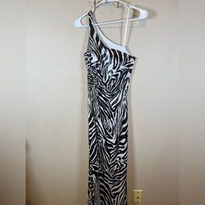 Steppin' Out Black & White Zebra One-Shoulder Evening Gown w/Rhinestone Size 7/8